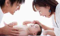 Dạy bé tập nói: Từ 3 đến 6 tháng