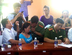 Thảm sát ở Bình Phước: Người thân cháu Vỹ, Như đề nghị điều gì trong cuộc họp báo?