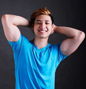 Chàng trai bị bệnh tim sở hữu thân hình 6 múi