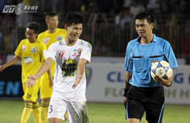 Bàn thắng Đình Tùng ghi vào lưới HAGL là hợp lệ