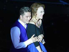 Đàm Vĩnh Hưng: Mỹ Tâm bật đèn xanh liên tục với tôi