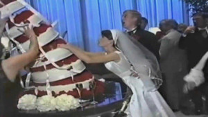 Cười vỡ bụng hàng loạt sự cố trong đám cưới