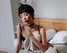 Tóc Tiên quyến rũ trong MV của Hoàng Touliver