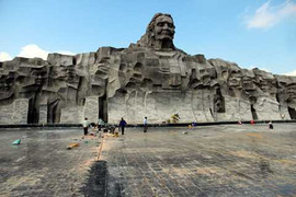 Tượng đài ở Việt Nam kém chất lượng vì đâu?