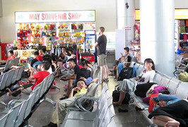 Hàng trăm hành khách bị JetstarPacific 'bỏ quên' ở sân bay Đà Nẵng