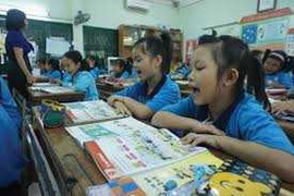 Chạy trường chạy lớp: Nỗi lo trước thềm năm học mới