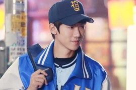 Yoo Yeon Seok uống cả chai rượu để quay cảnh hôn trong 'Âm mưu của lọ lem'