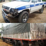 Xe quá tải rú ga vượt trạm cân, tông hỏng xe cảnh sát giao thông