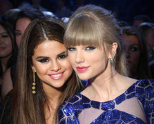 Taylor Swift chúc mừng sinh nhật Selena Gomez