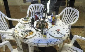 Rùng mình cảnh hàng trăm ngàn con ruồi đen kịt tấn công người ở Bình Phước