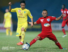 Siêu phẩm 'quái dị' nhất vòng 18 V-League