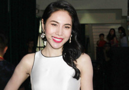 Lâm Vinh Hải bận việc, Thủy Tiên lẻ loi chấm thi