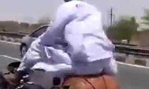 Chở bình gas kiểu Ấn Độ