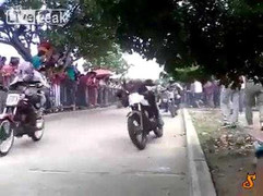 Rụng rời xem cảnh tai nạn khi đua xe đường phố