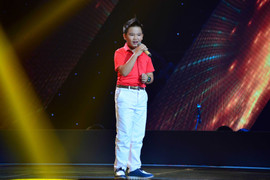 Giọng hát Việt nhí: Cặp đôi Giang - Hồ 'giành giật' thí sinh với Dương Khắc Linh