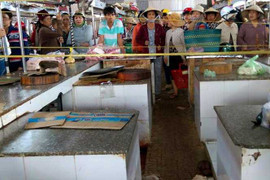 Nam thanh niên bị bà bán thịt heo đâm chết giữa chợ