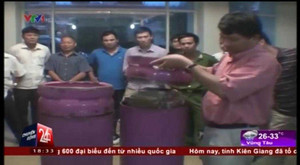 Theo chân công an triệt phá đường dây may túy 'khủng', giấu 490 bánh heroin trong bình gas