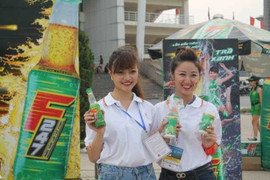 Hot girl bùng nổ cùng Manchester City