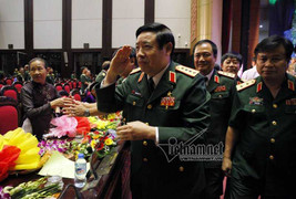 Đại tướng Phùng Quang Thanh bị sụt vài kilogam sau khi phẫu thuật tại Pháp