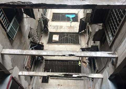 Hoang tàn rợn người ở chung cư giữa 'đất vàng' TP HCM