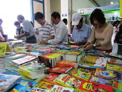 Phạt 50 triệu đồng vì xuất bản sách không có quyết định xuất bản