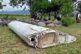 Malaysia xác nhận tìm thấy mảnh vỡ Boeing 777