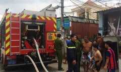 Căn phòng trọ khóa trái cửa bị lửa thiêu rụi giữa trưa