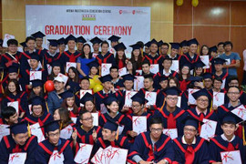 Hơn 150 sinh viên tốt nghiệp hệ thống Arena toàn cầu