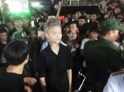 2 cô gái hẹn nhau 'huyết chiến' ở đường Nguyễn Huệ: Phạt 150 ngàn đồng/người