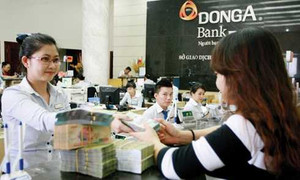 Những cuộc hôn nhân chết yểu của ngân hàng và đại gia Việt