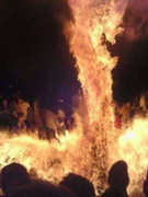 Lửa bốc ngùn ngụt tại trại hè, 75 người nhập viện