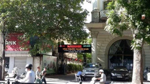 Ai xẻ thịt đất vàng số 4-6 Chùa Bộc cho thuê trái phép?