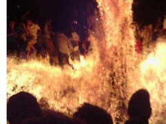 Clip: Đốt lửa trại hè, gần 60 trẻ em bị bỏng nặng