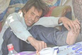 Dị nhân thất tình lên núi đào hang trú ngụ