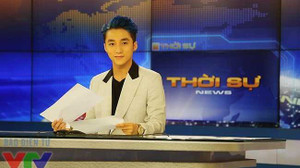 Clip: Sơn Tùng MTP ‘đổi nghề’ làm BTV Thời sự