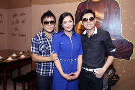 Như Quỳnh gây bất ngờ khi khoe ảnh xinh đẹp rạng rỡ ở Việt Nam