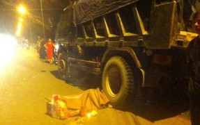 Điều tra vụ cô gái trẻ tử nạn, nghi do nhóm thanh niên trêu ghẹo