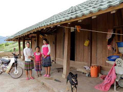 Nheo nhóc những đàn con không mẹ ở Sơn La