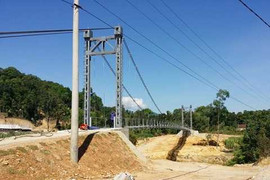 Hà Tĩnh báo cáo gì về cầu treo 'chỉ phục vụ 2 hộ dân'?