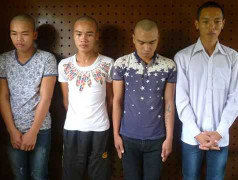 Hà Nội: Đứng xem người yêu bị bạn cưỡng hiếp