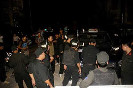 Lập hàng trăm chốt chặn, truy tìm nghi can vụ thảm sát ở Yên Bái