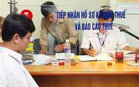 32% doanh nghiệp phải lót tay cho cán bộ thuế