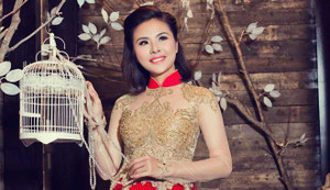 Vân Trang đẹp dịu dàng trong tà áo dài truyền thống