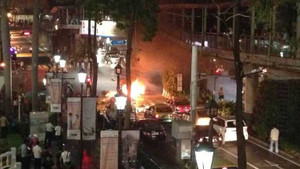 Video: Đánh bom kinh hoàng ở Bangkok, hàng trăm người thương vong