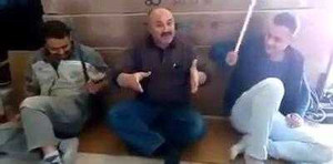 Cười đau bụng với trò chơi của ông chú láu cá