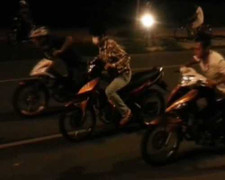 Cảnh sát cơ động Hà Nội ghi hình thanh niên đua xe trái phép