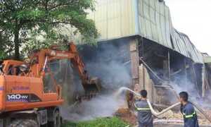 Cháy nhà kho ở Bắc Ninh, 300 tỷ đồng 'bốc hơi'