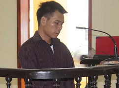 Giết người ở Lào rồi về Việt Nam đầu thú