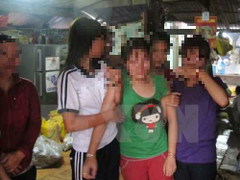 Hàng xóm dùng rựa truy sát 3 người trong gia đình