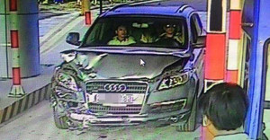 Truy tìm xe Audi bỏ trốn sau tai nạn trên cao tốc Nội Bài-Lào Cai